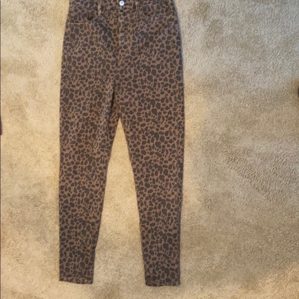 Cheetah print skinny jeans